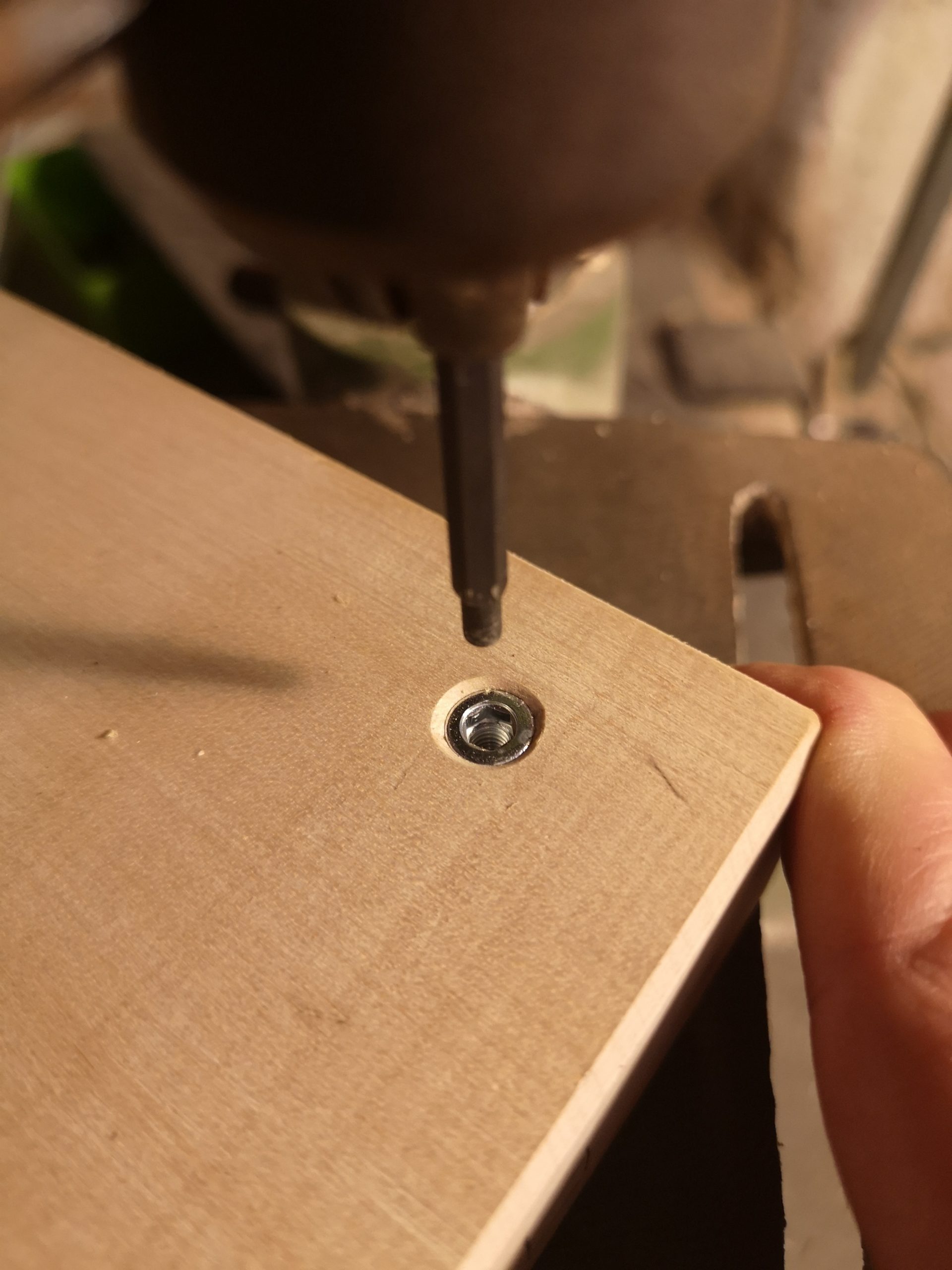 Nectite proprietary mounting tool for threaded inserts
